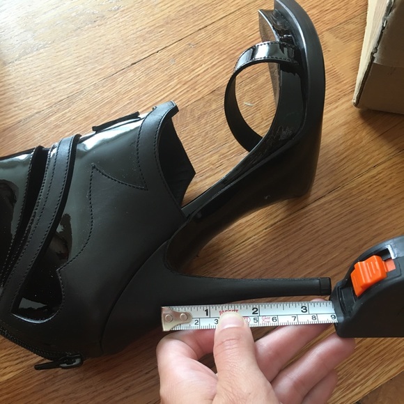 SOLD*****SOLD***Givenchy Black Patent Heels - Picture 6 of 7